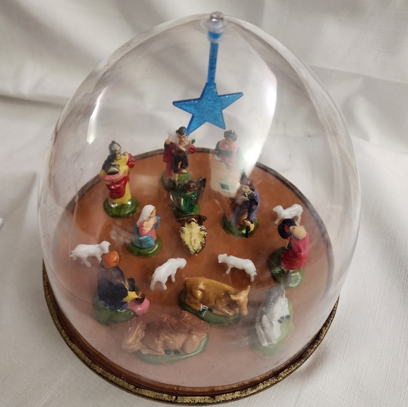Vintage MCM Ohio Art Revolving Musical Christmas Nativity Scene - Picture 3 of 14